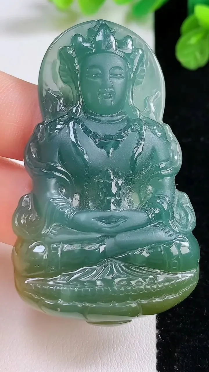 天然A货翡翠蓝水度母观音菩萨吊坠，尺寸 58-35-8，重: 29.52g
8月26日
