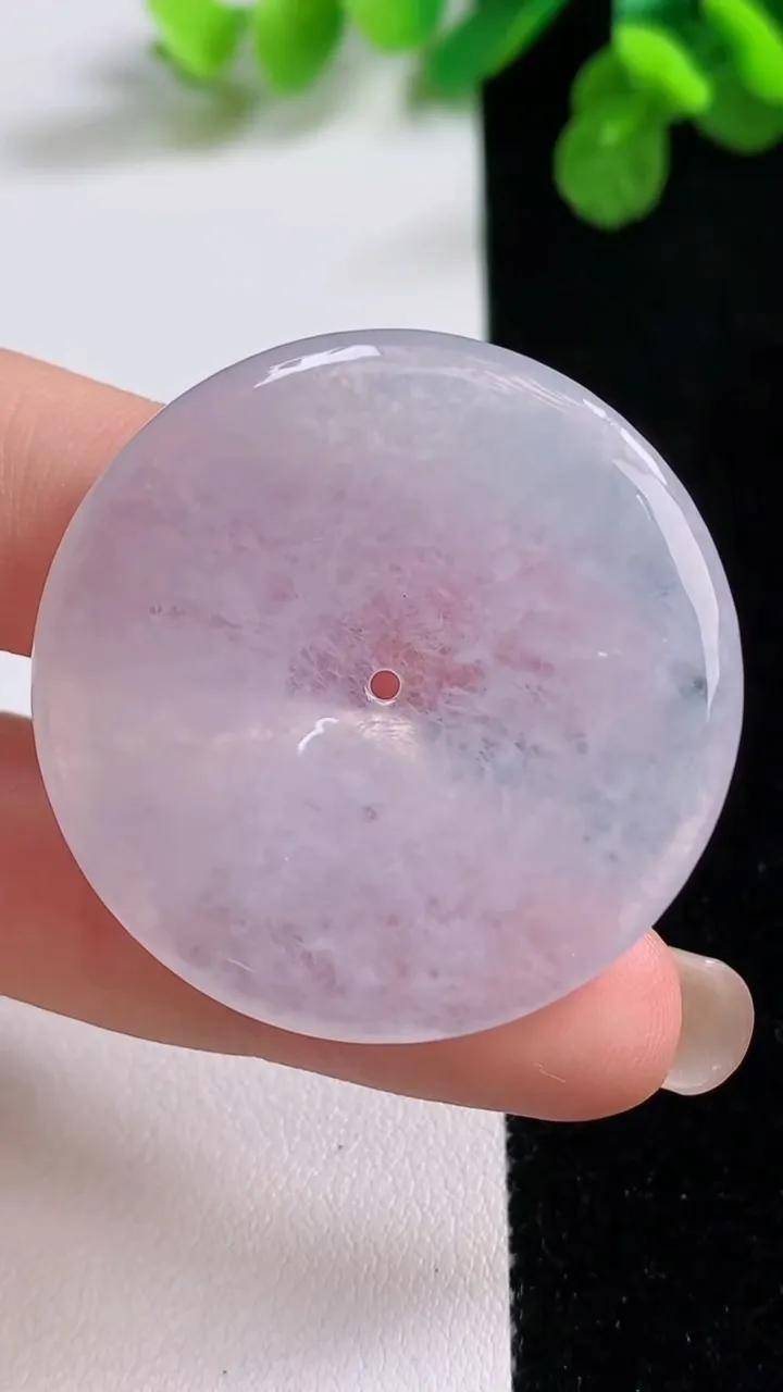 天然A货翡翠紫罗兰平安扣吊坠，尺寸37.8-5，重量:15.19g
8月26日