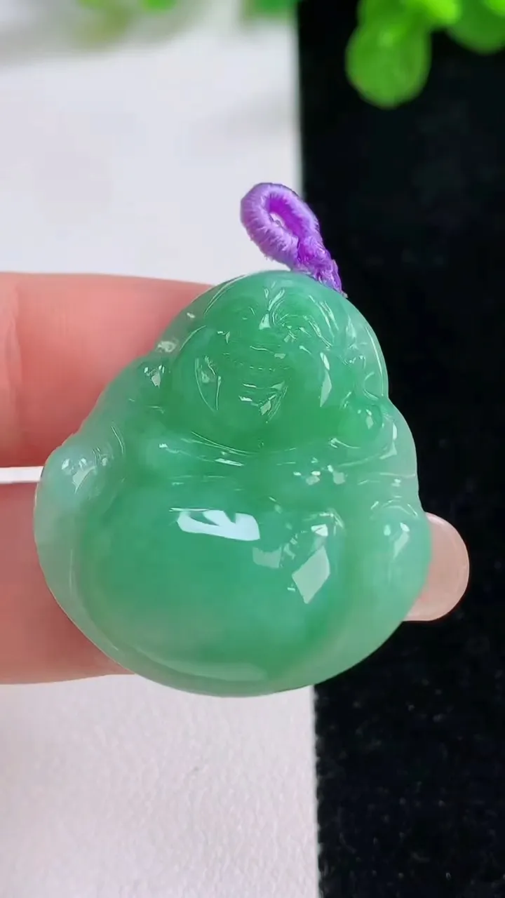 天然A货翡翠佛公吊坠，尺寸31-28.3-5.6，重量:8.76g
8月26日
