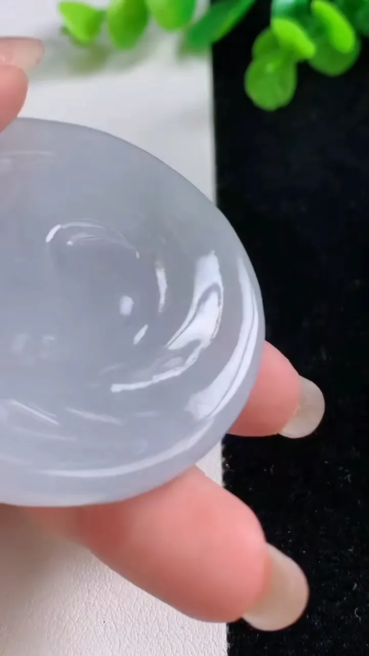 天然A货翡翠紫罗兰文殊菩萨吊坠，尺寸51-9.2，重量:47.56g
8月26日