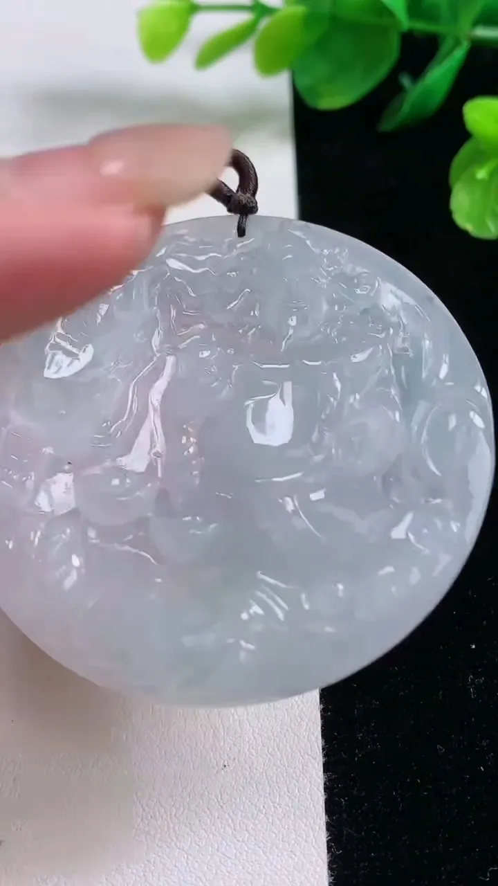 天然A货翡翠祥龙财神爷吊坠，尺寸56-5.2，重量:29.46g
8月27日