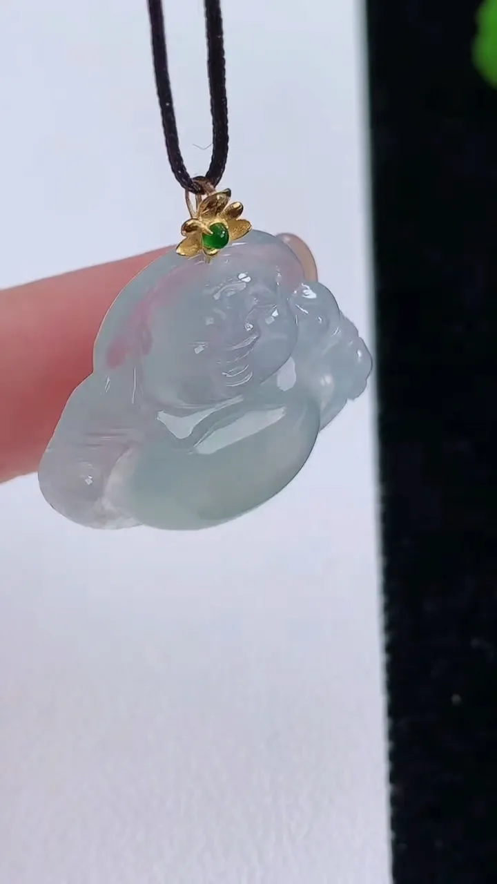 天然A货翡翠佛公吊坠，尺寸23.4-25-5.8重量:5.28g
8月27日