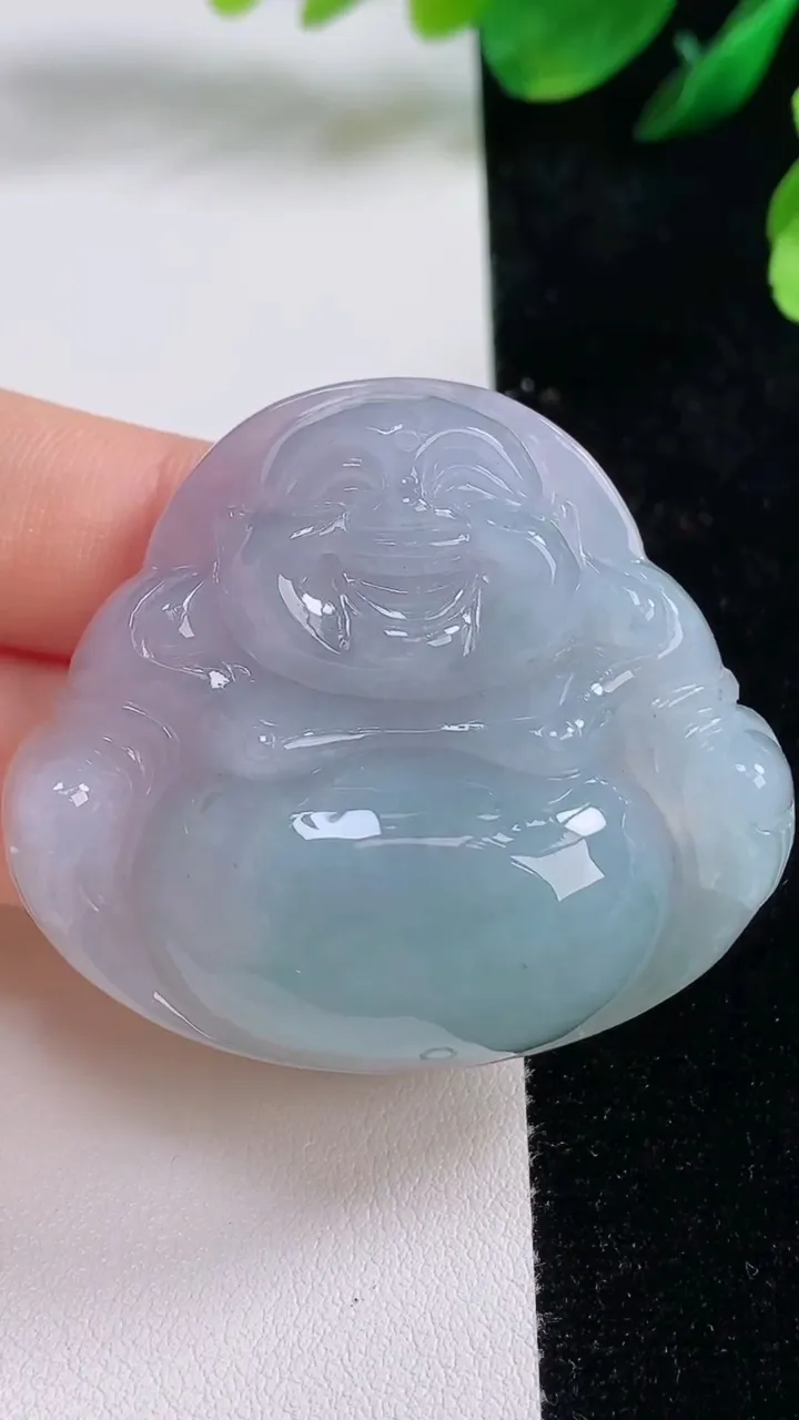天然A货翡翠佛公吊坠，尺寸42-47.6-12，重量:34.38g
8月28日