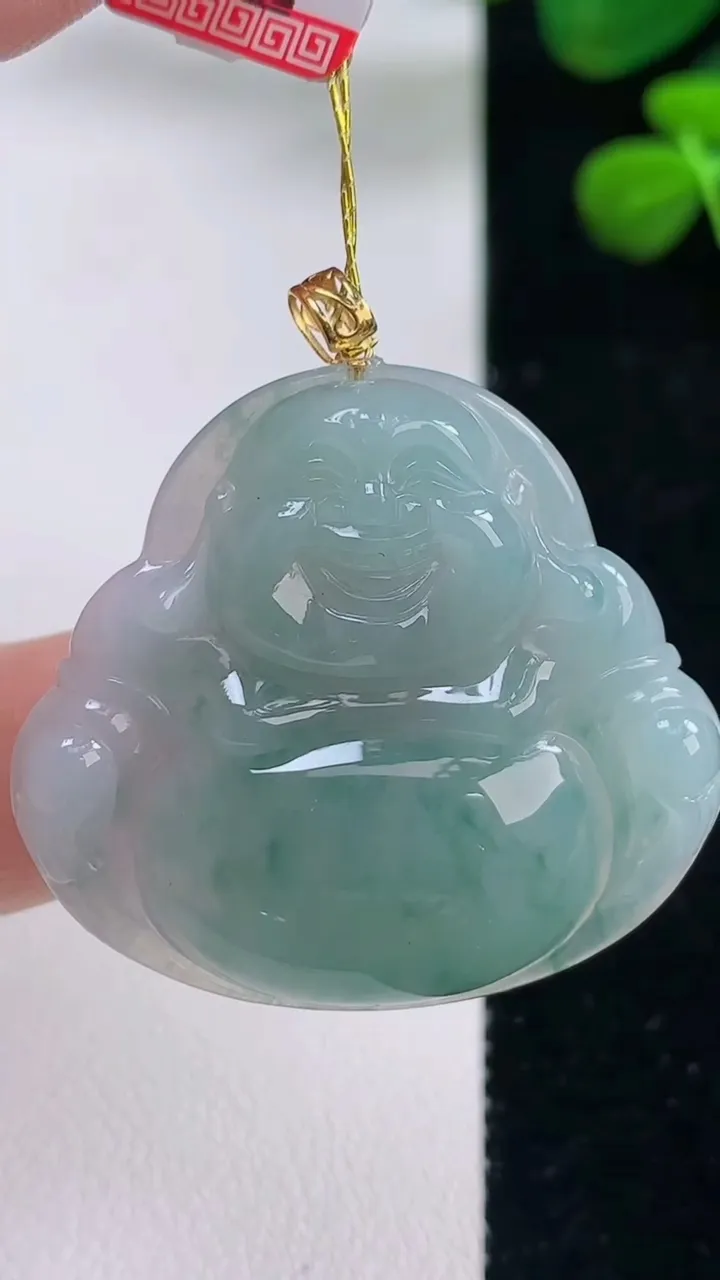 天然A货翡翠种飘花佛公吊坠，尺寸32.6-35.3-4.2，重量:9.83g
8月28日