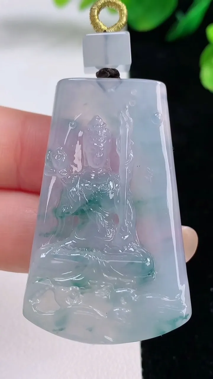 天然A货翡翠冰种飘花虚空藏观音菩萨吊坠，尺寸46-28-5.6，重量:17.76g
8月28日
