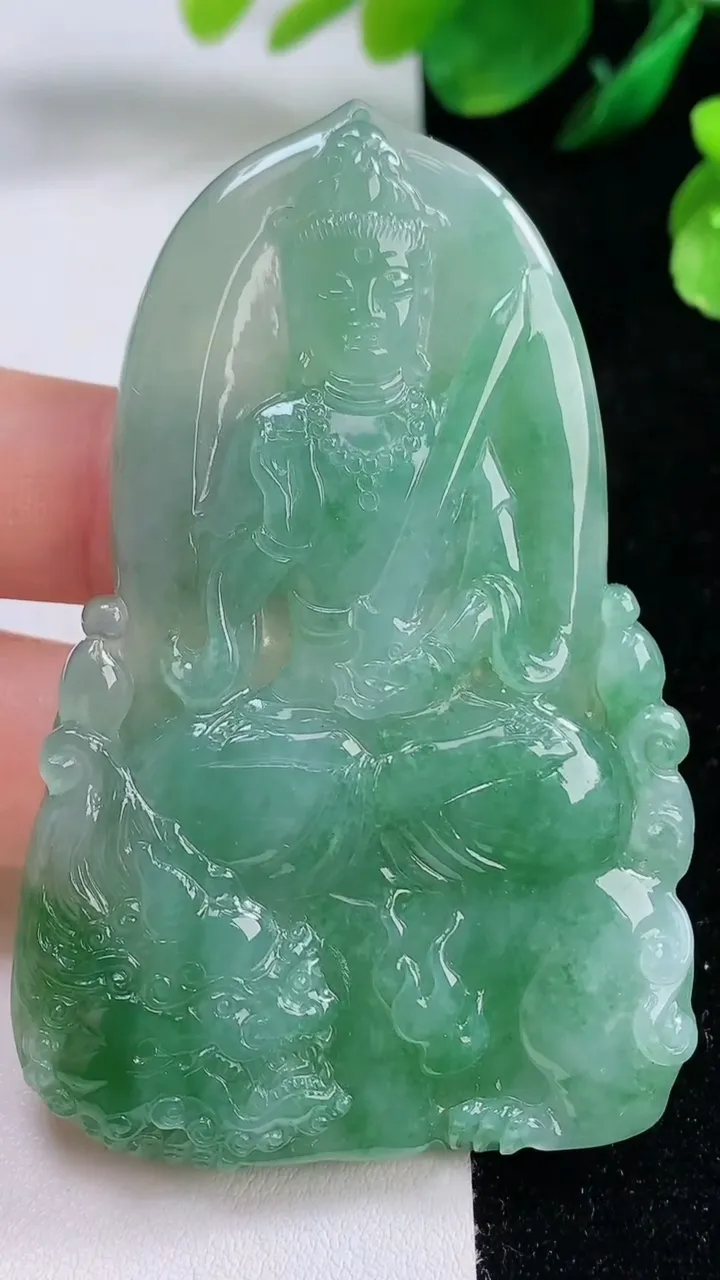 天然A货翡翠文殊菩萨吊坠，尺寸71-46-6.4，重量:40.55g
8月28日