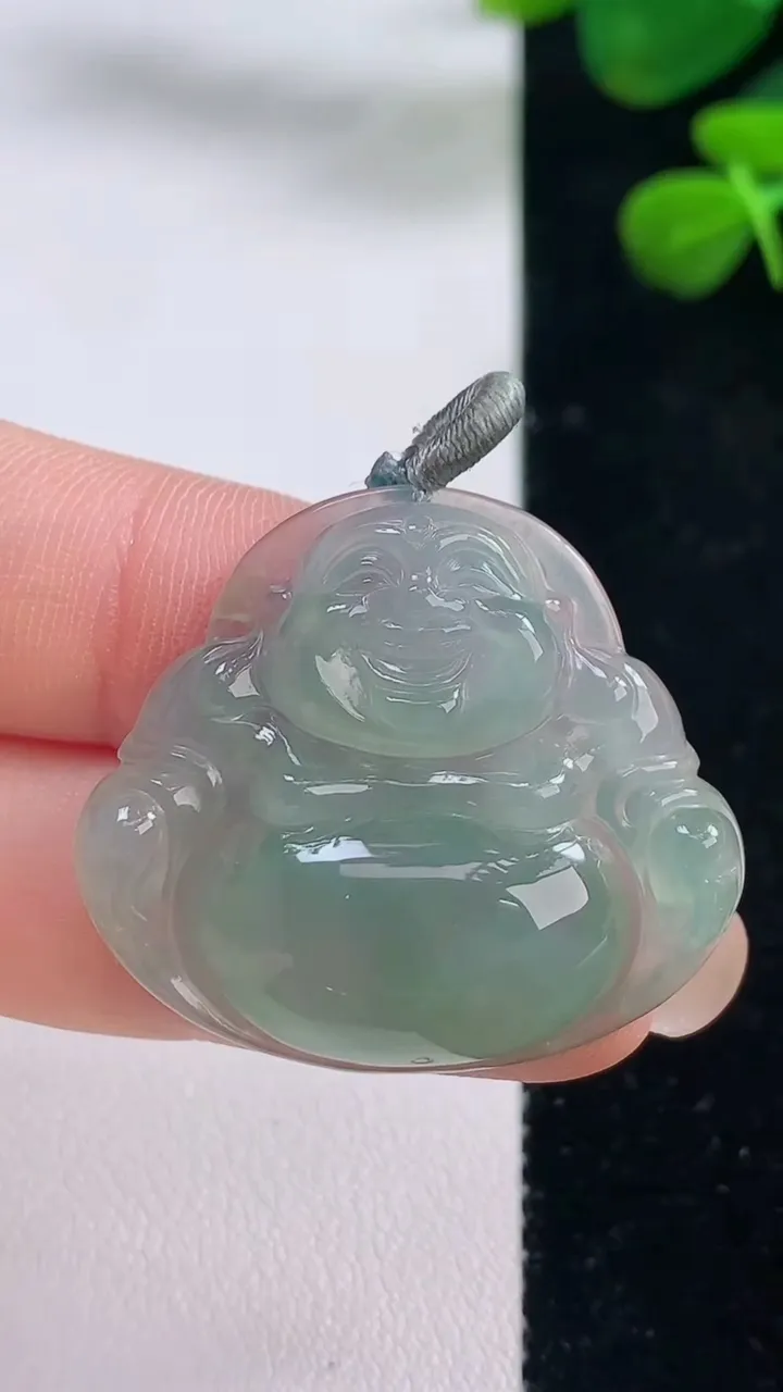 天然A货翡翠佛公吊坠，尺寸29-32.8-6，重量:8.26g
8月29日