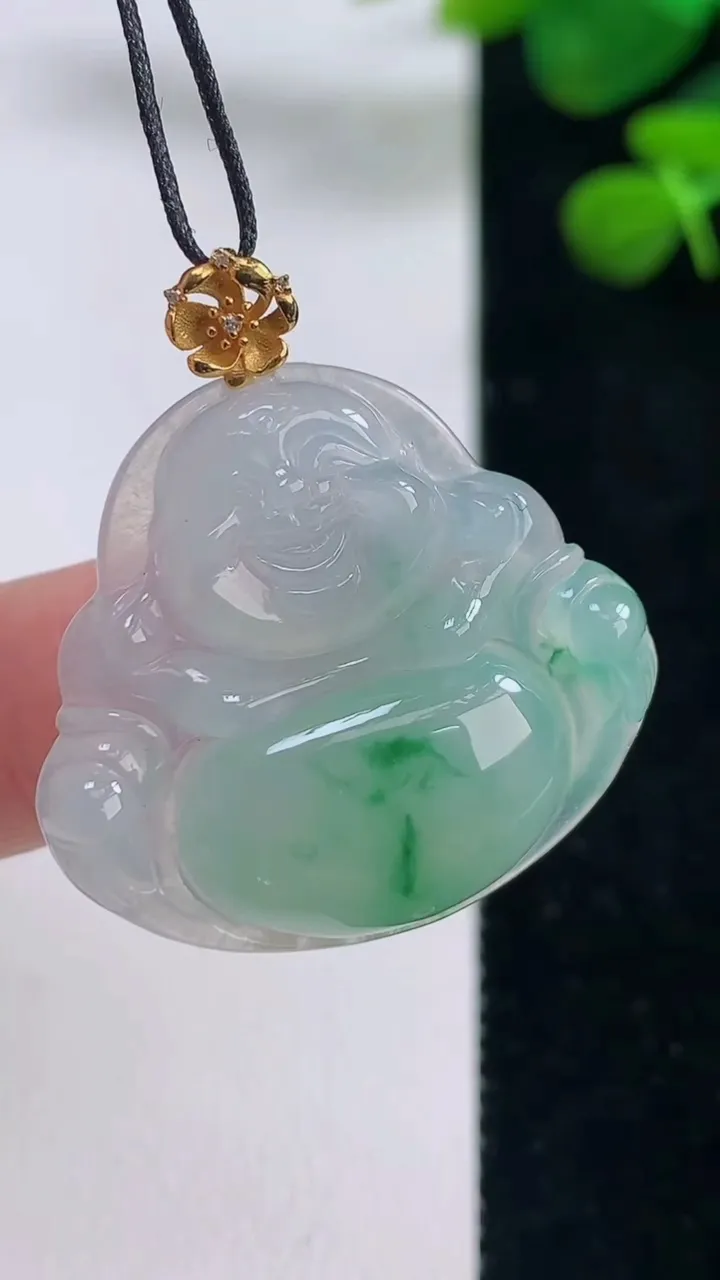 天然A货翡翠佛公吊坠，尺寸27-29.6-5.3，重量:6.20g
8月29日
