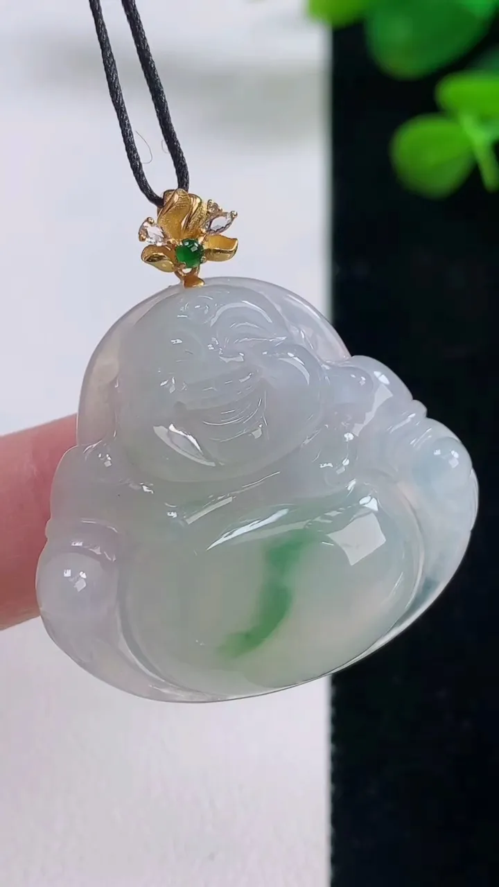 天然A货翡翠佛公吊坠，尺寸30-32-6.5，重量:9.41g
8月29日