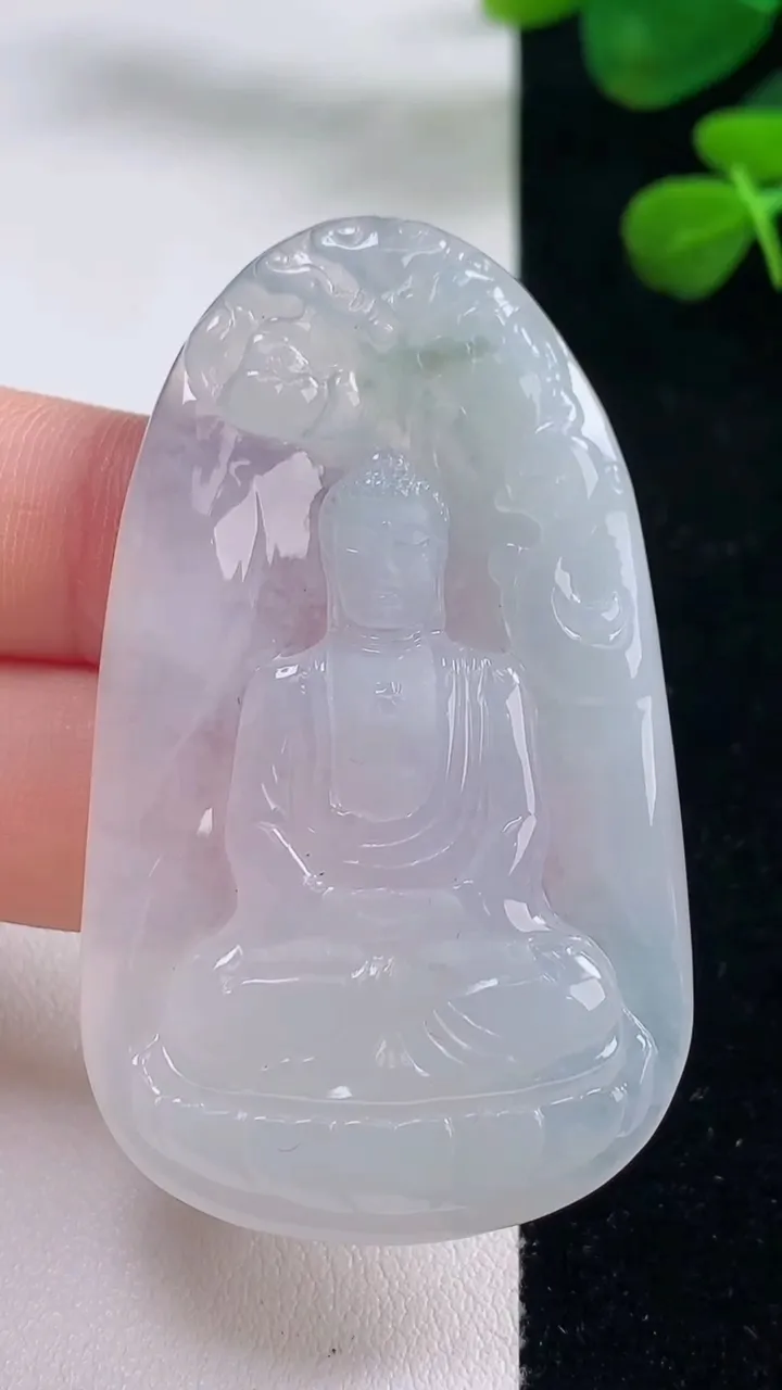 天然A货翡翠大日如来吊坠，尺寸56.5-33.6-5.7，重量:23.38g
8月29日