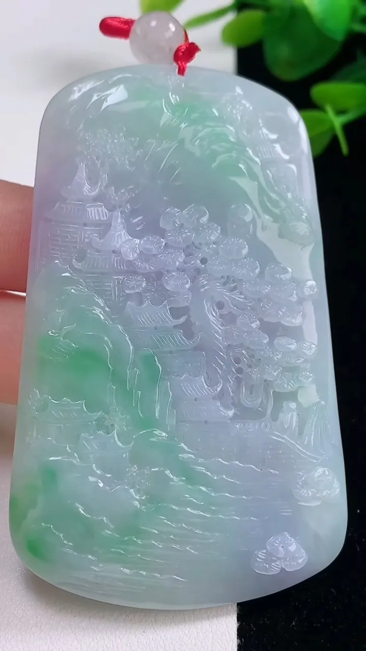天然A货翡翠山水牌吊坠，尺寸75.6-46-6，重量:50.26g
8月29日