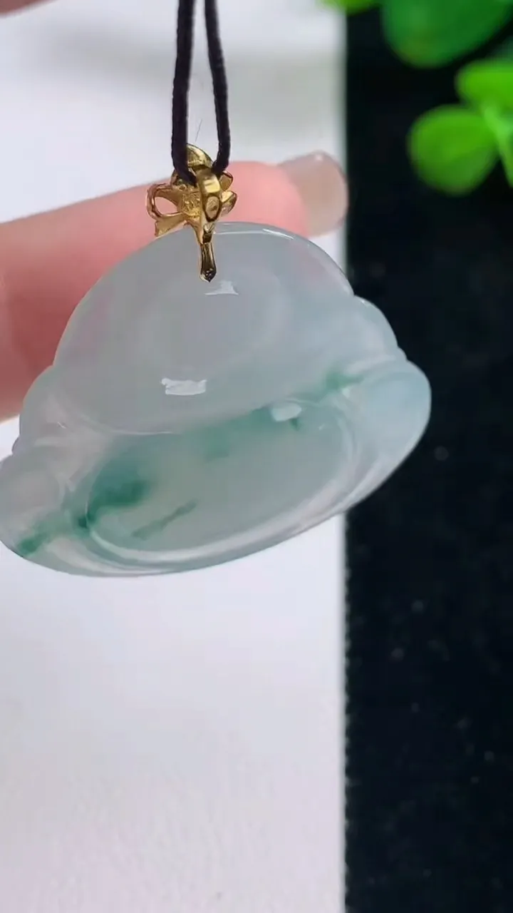 天然A货翡翠种飘花佛公吊坠，尺寸28-30.7-5.8，重量:7.14g
8月29日
