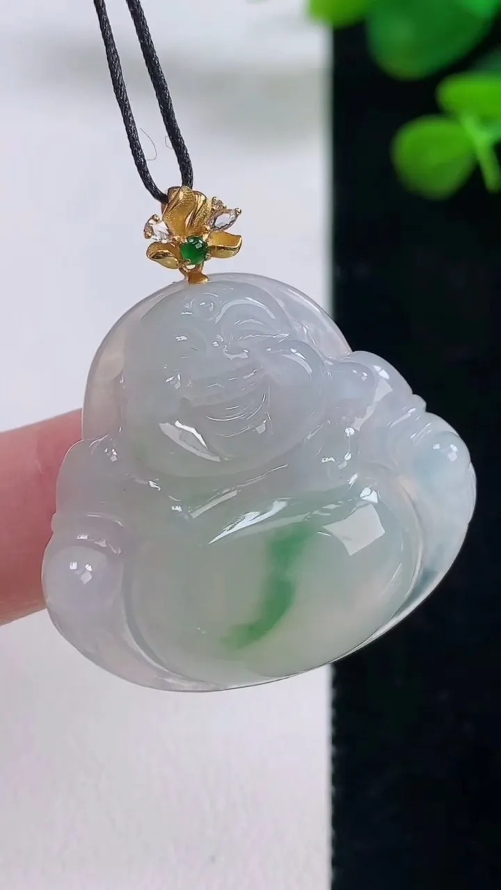 天然A货翡翠佛公吊坠，尺寸30-32-6.5，重量:9.41g
8月29日