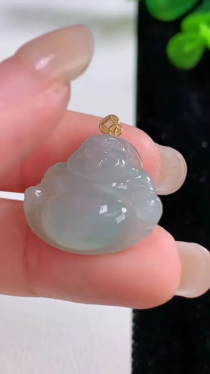 天然A货翡翠佛公吊坠，尺寸19.3-23-5，重量:2.93g
8月29日