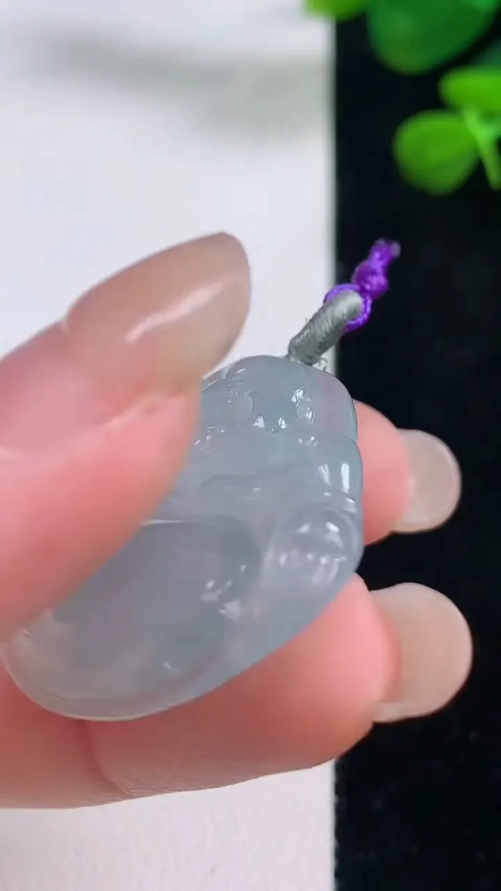 天然A货翡翠佛公吊坠，尺寸3-31.7-6，重量:8.99g
8月29日
