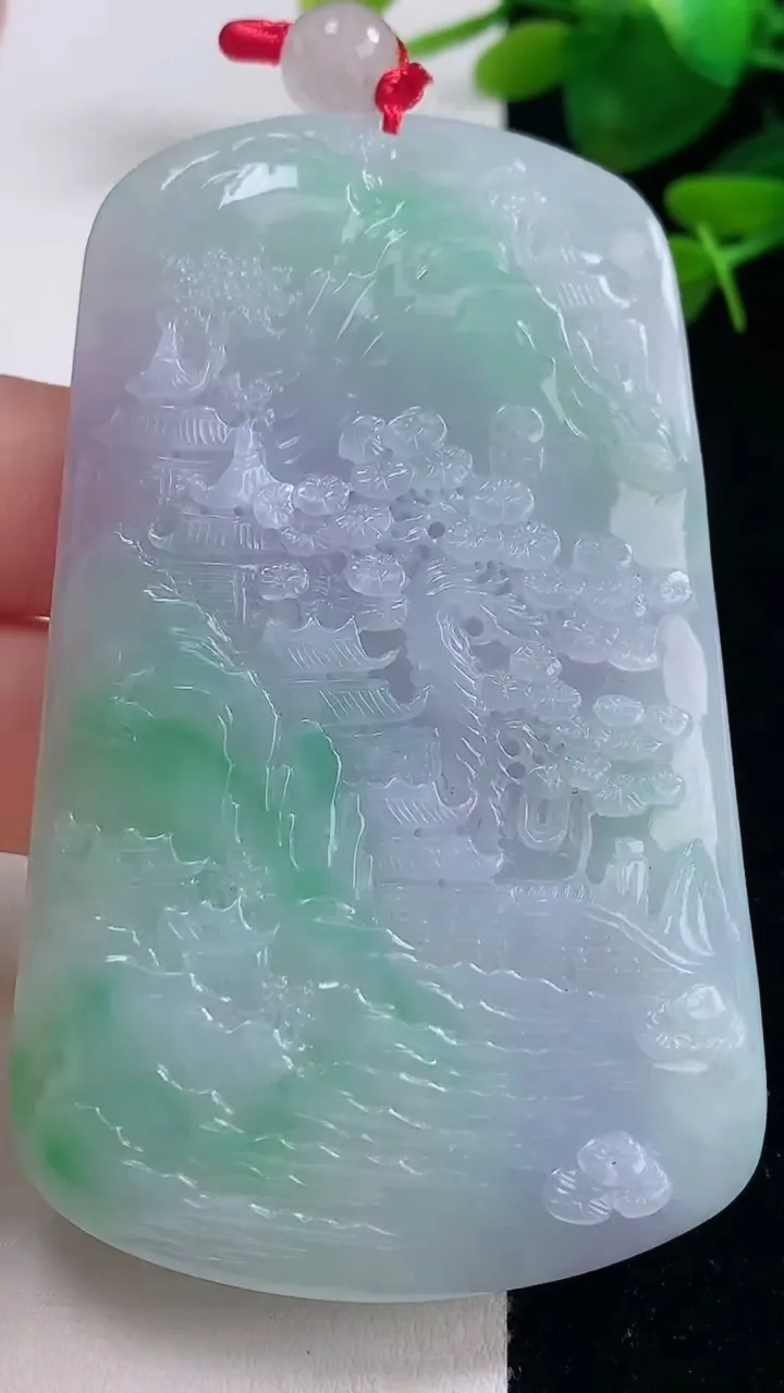 天然A货翡翠山水牌吊坠，尺寸75.6-46-6，重量:50.26g
8月29日