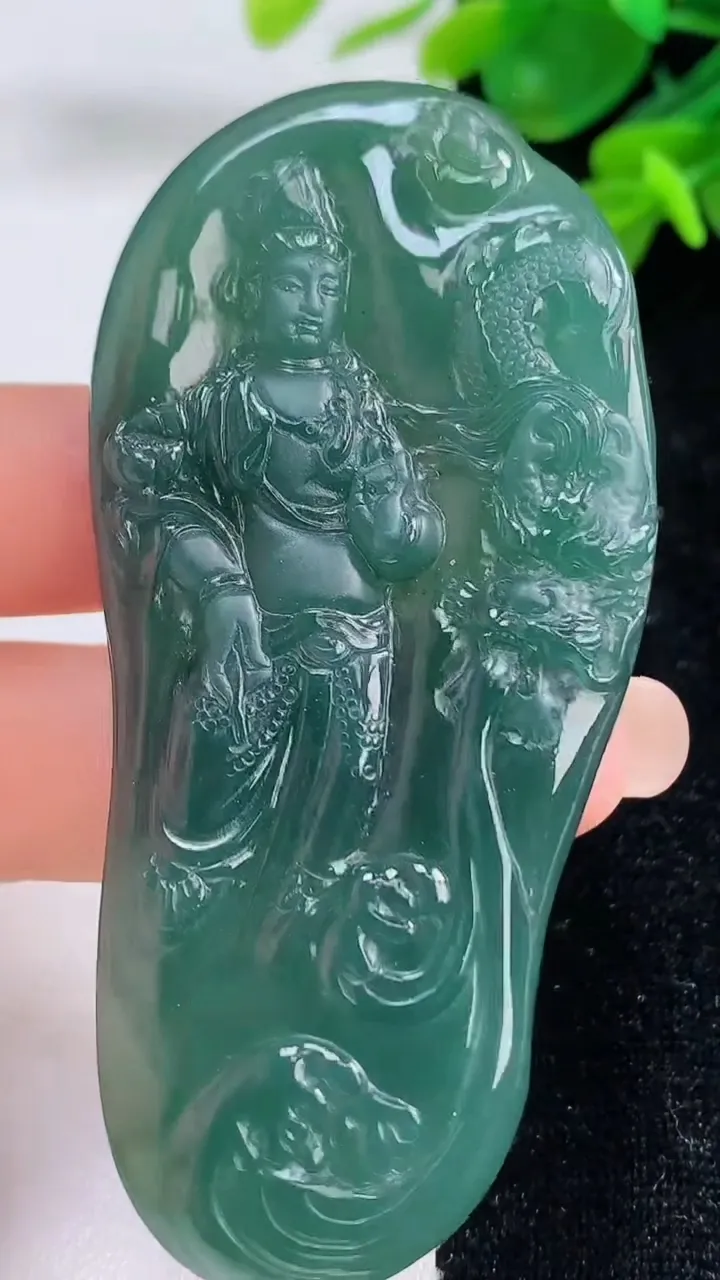 天然A货翡翠蓝水文殊菩萨吊坠，尺寸76-37.2-7.3，重量:42.32g
8月29日