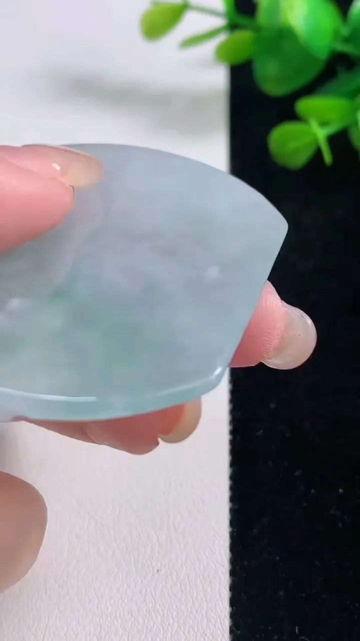 天然A货翡翠文殊菩萨吊坠，尺寸51.8-45-6，重量:27.81g
8月29日