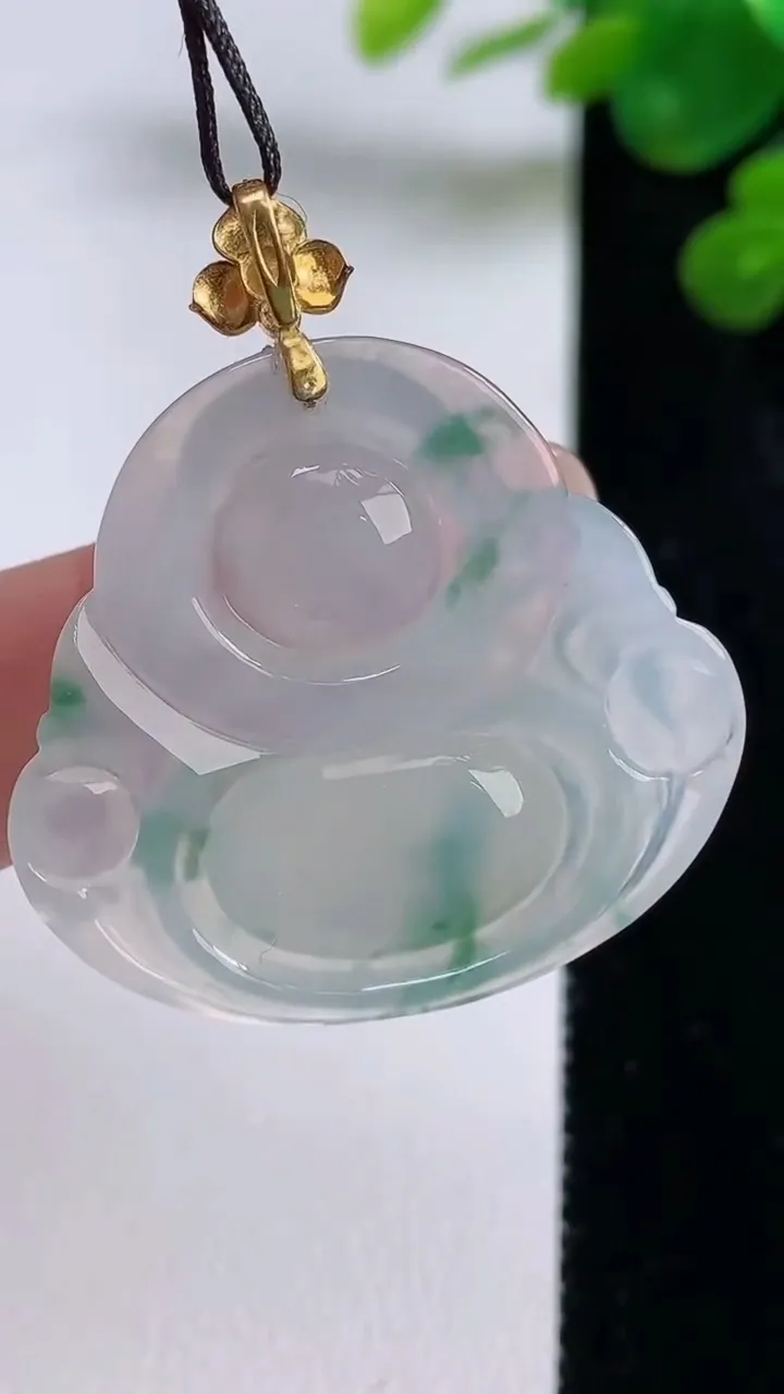 天然A货翡翠种飘花佛公吊坠，尺寸31.4-33.7-6.7，重量:9.69g
8月30日