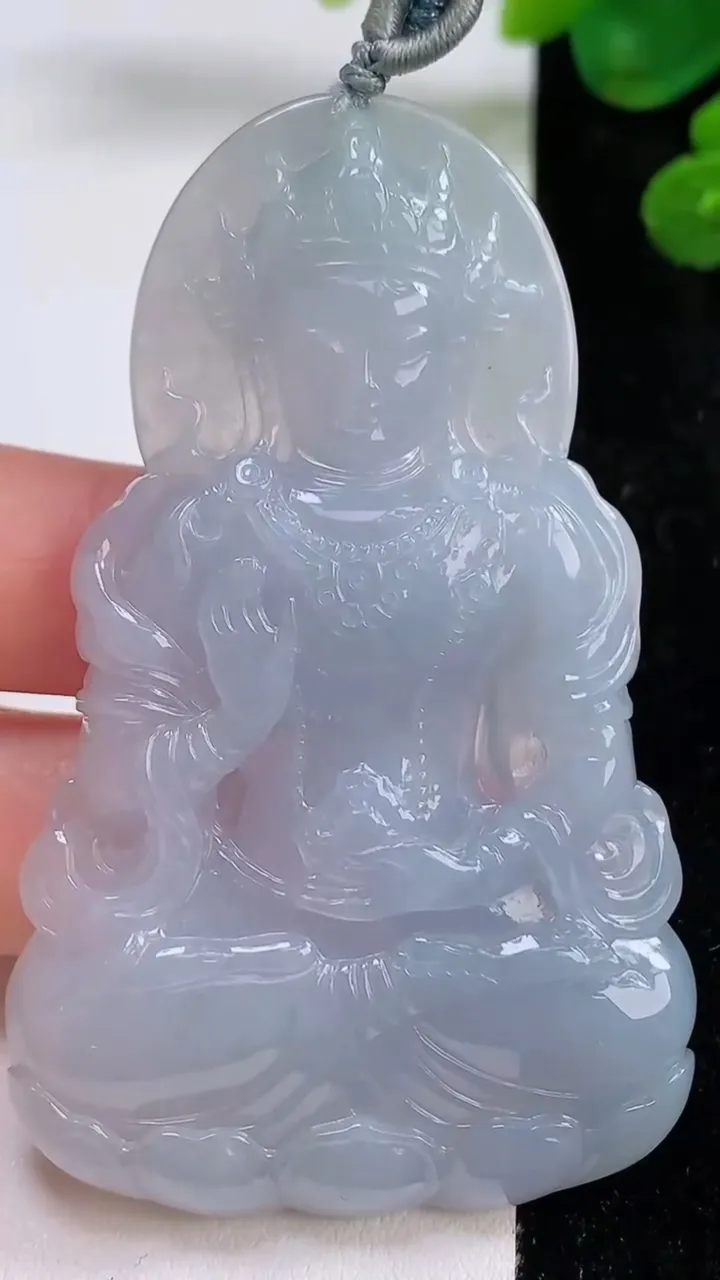 天然A货翡翠冰种紫罗兰度母观音菩萨吊坠，尺寸69.7-43-6，重量:33.78g
8月30日