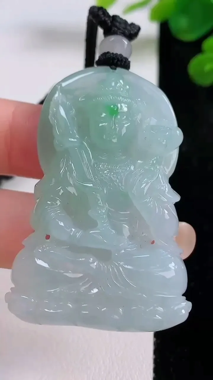 天然A货翡翠虚空藏菩萨吊坠，尺寸50.7-34-9.6，重量:35.44g
8月30日