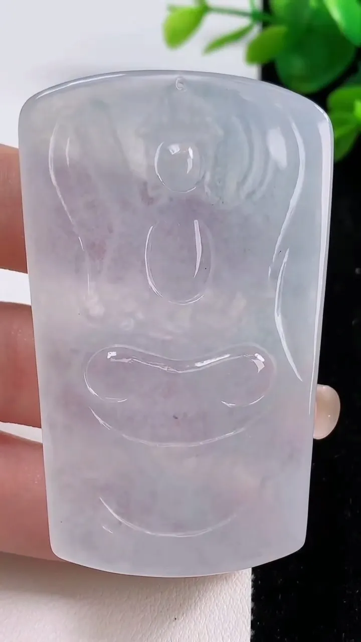 天然A货翡翠虚空藏菩萨吊坠，尺寸65.3-40.6-5，重量:33.27g
8月30日