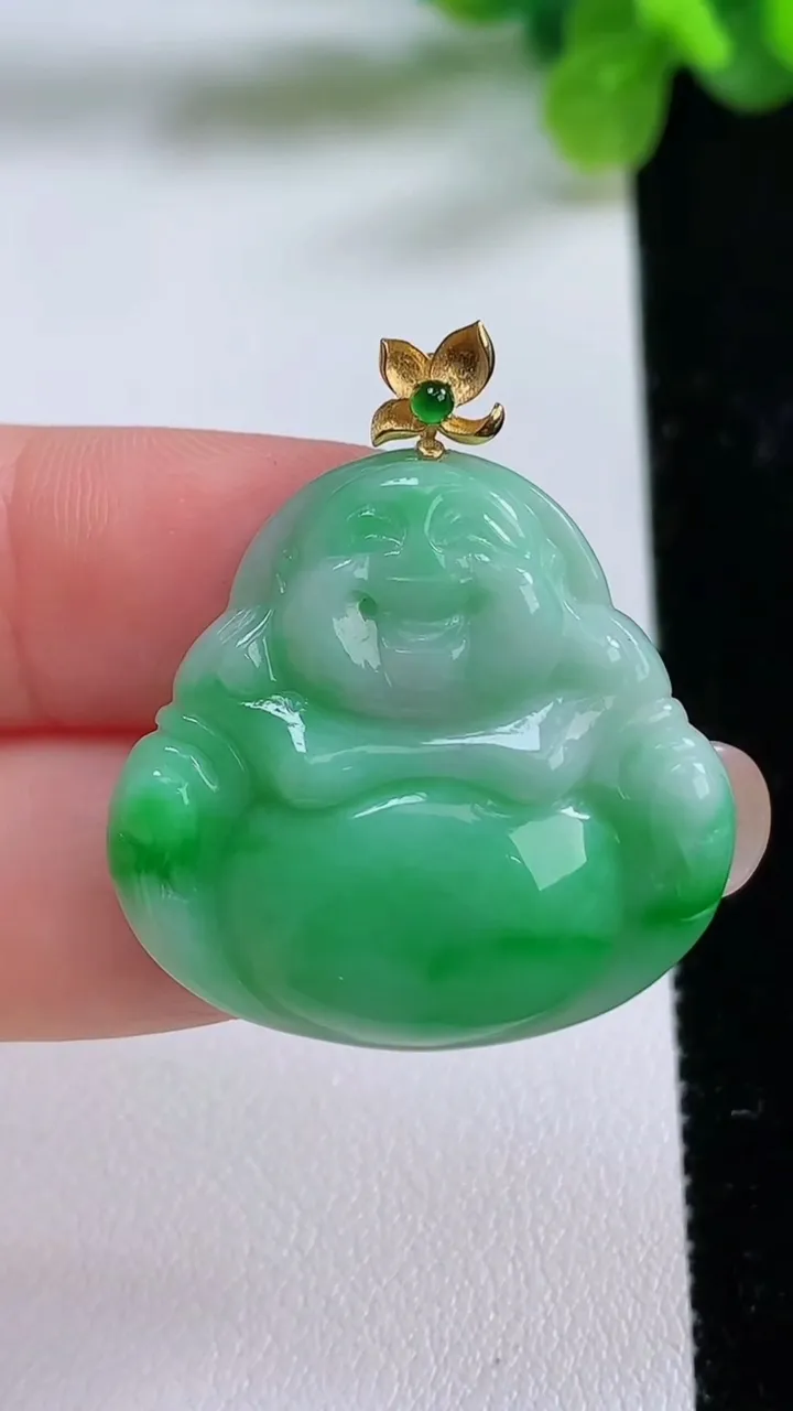 天然A货翡翠佛公吊坠，尺寸28-29.3-4.6，重量:6.28g
8月31日