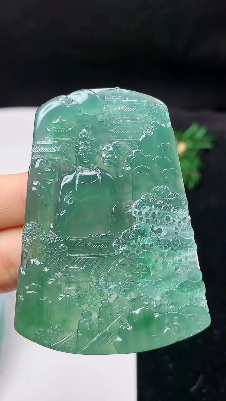 天然A货翡翠蓝水山水观音菩萨吊坠，尺寸63.8-44.8-5.8，重量:33.60g
8月31日
