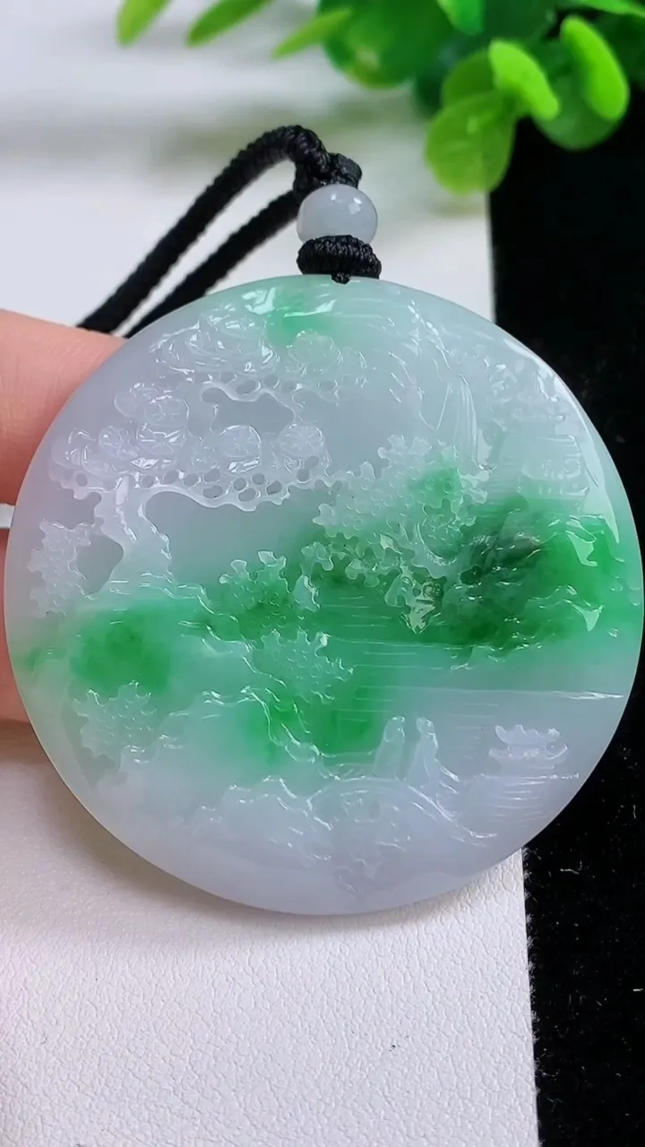 天然A货翡翠山水牌吊坠，尺寸51.8-5.8，重量:39.26g
8月31日