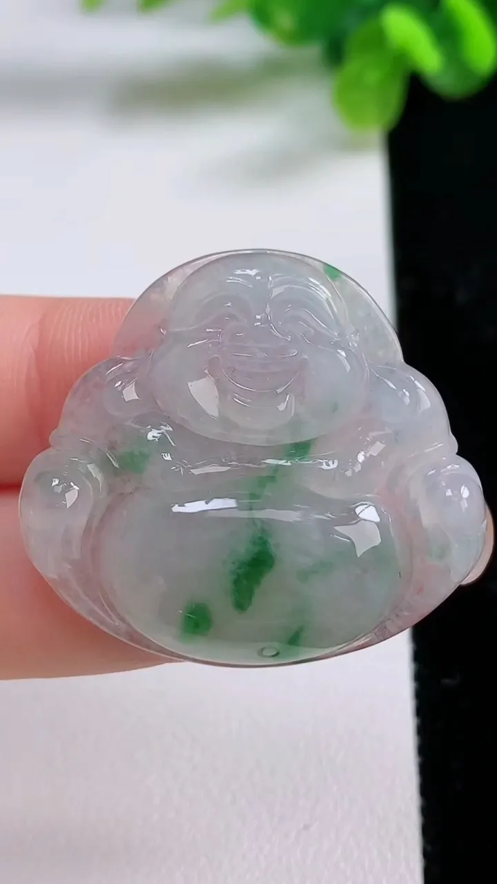 天然A货翡翠冰种飘花佛公吊坠，尺寸31.6-35-5.7，重量:10.18g
8月31日