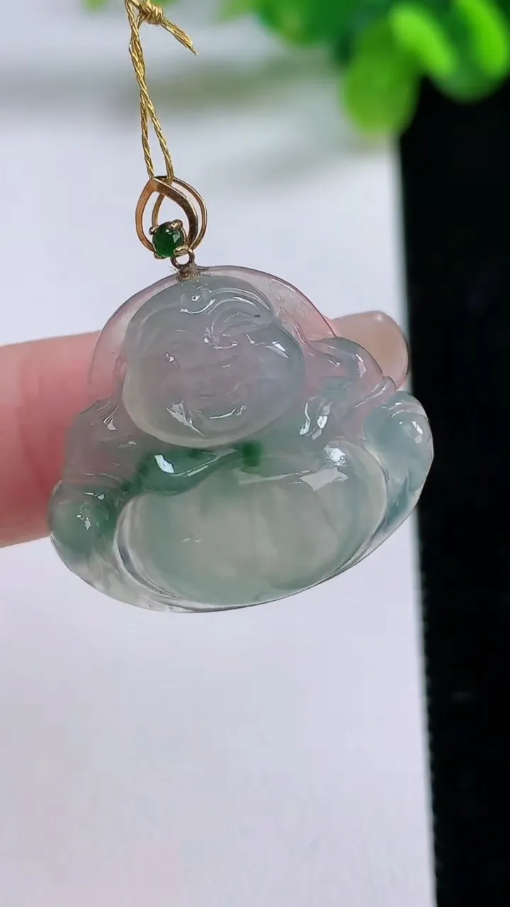 天然A货翡翠种飘花佛公吊坠，尺寸22.5-25.7-5，重量:5.12g
8月31日