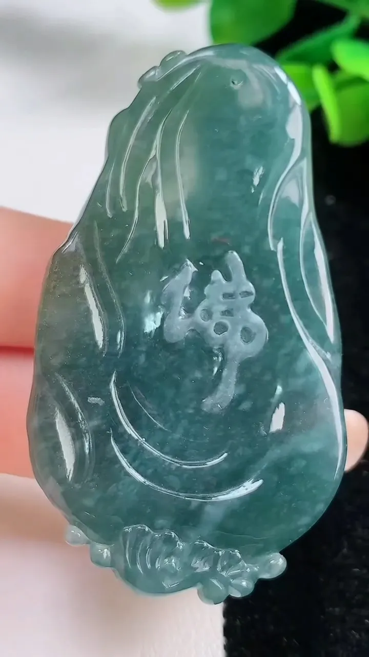 天然A货翡翠蓝水双彩普贤菩萨吊坠，尺寸62-35-9，重:33.60g
8月31日