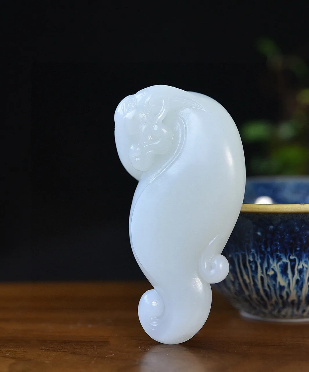 天然和田玉.羊脂玉.籽料.仙芝鹤寿.玉坠.玉质白润.雕琢精美.仙鹤衔灵芝.福寿如意随人心意.寓意吉祥