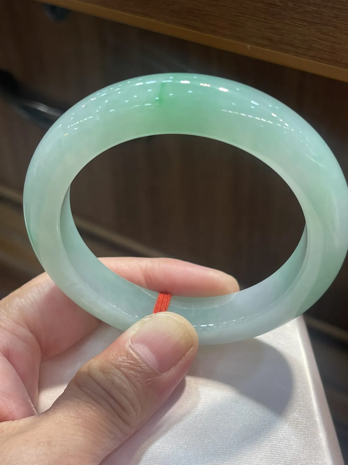 缅甸翡翠A货，正圈大手的福利，圆圆满满，平平安安，上手效果非常棒，