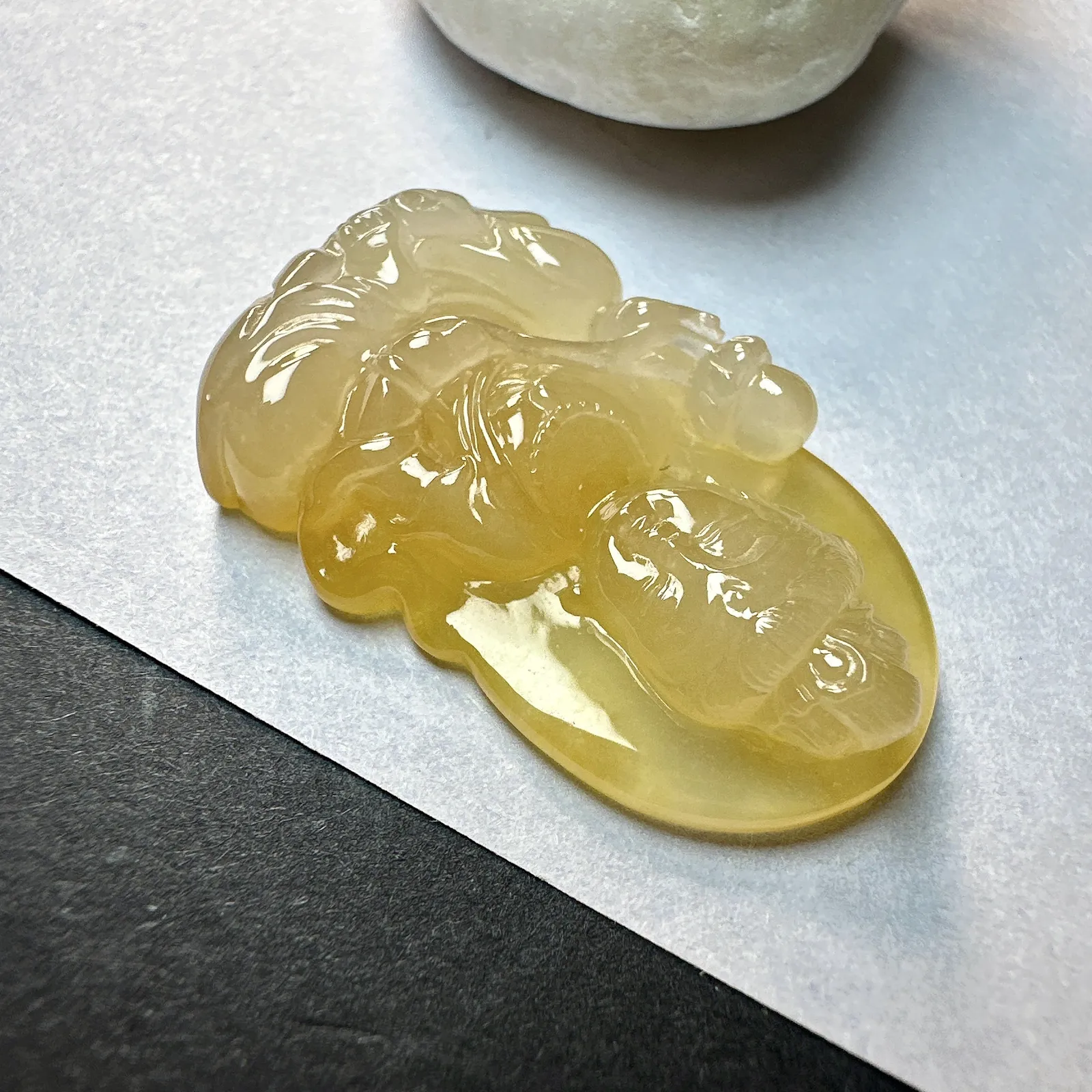 【冰种黄翡观音】小精品，质地细腻，通透度上佳，冰感十足，适合佩戴。