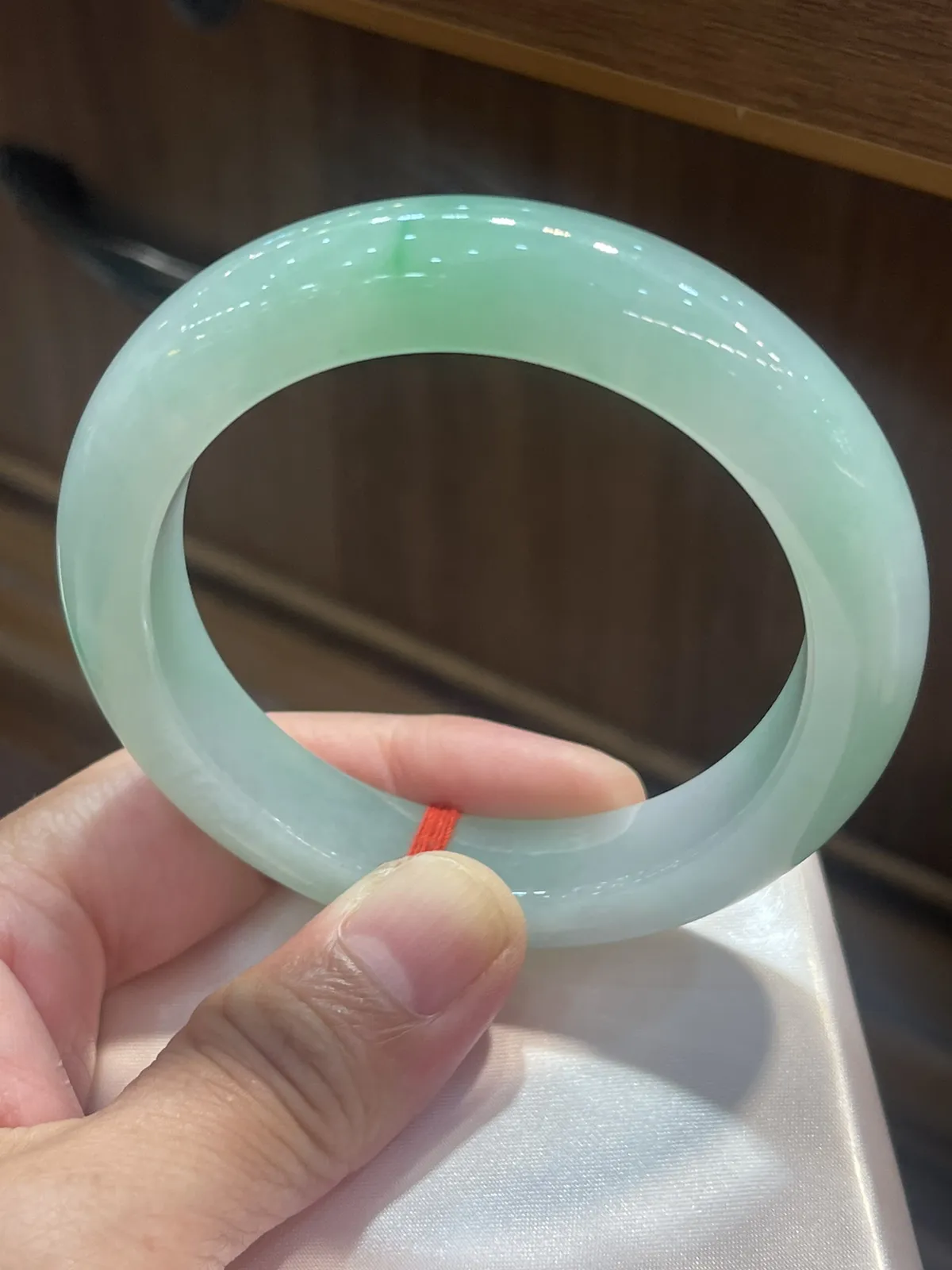 缅甸翡翠A货，正圈大手的福利，圆圆满满，平平安安，上手效果非常棒，