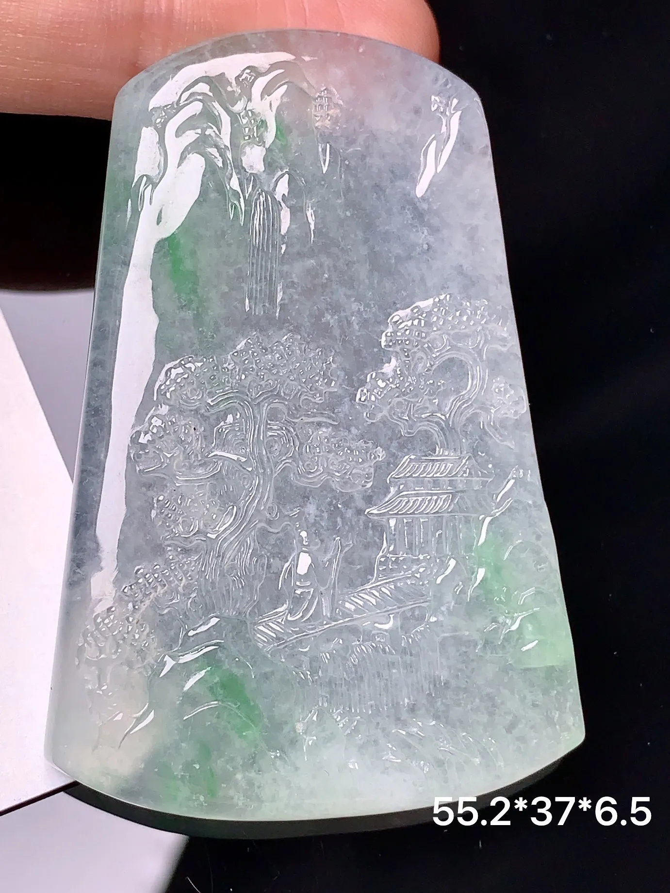 冰种飘绿山水牌吊坠 玉质细腻 色泽清新艳丽 整体尺寸55.2*37*6.5