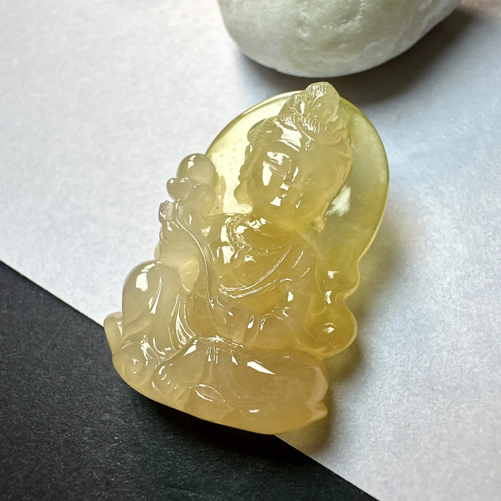 【冰种黄翡观音】小精品，质地细腻，通透度上佳，冰感十足，适合佩戴。