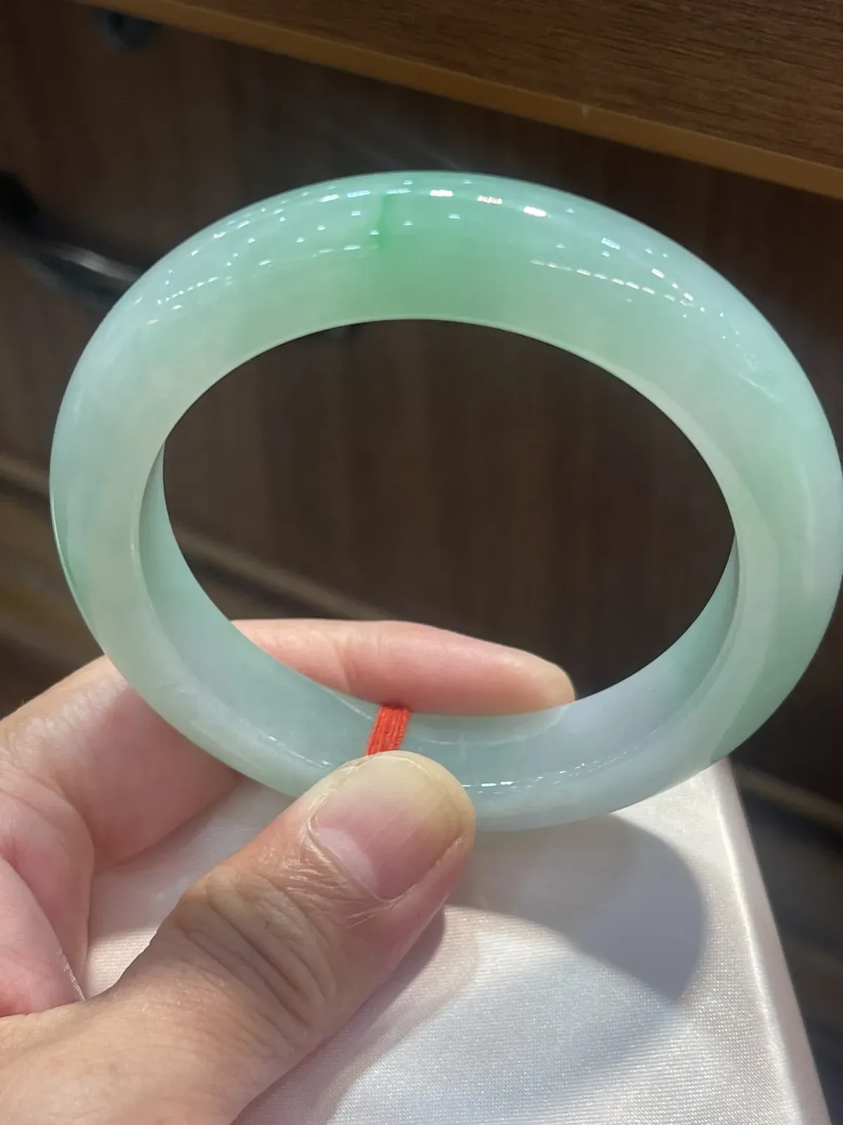 缅甸翡翠A货，正圈大手的福利，圆圆满满，平平安安，上手效果非常棒，