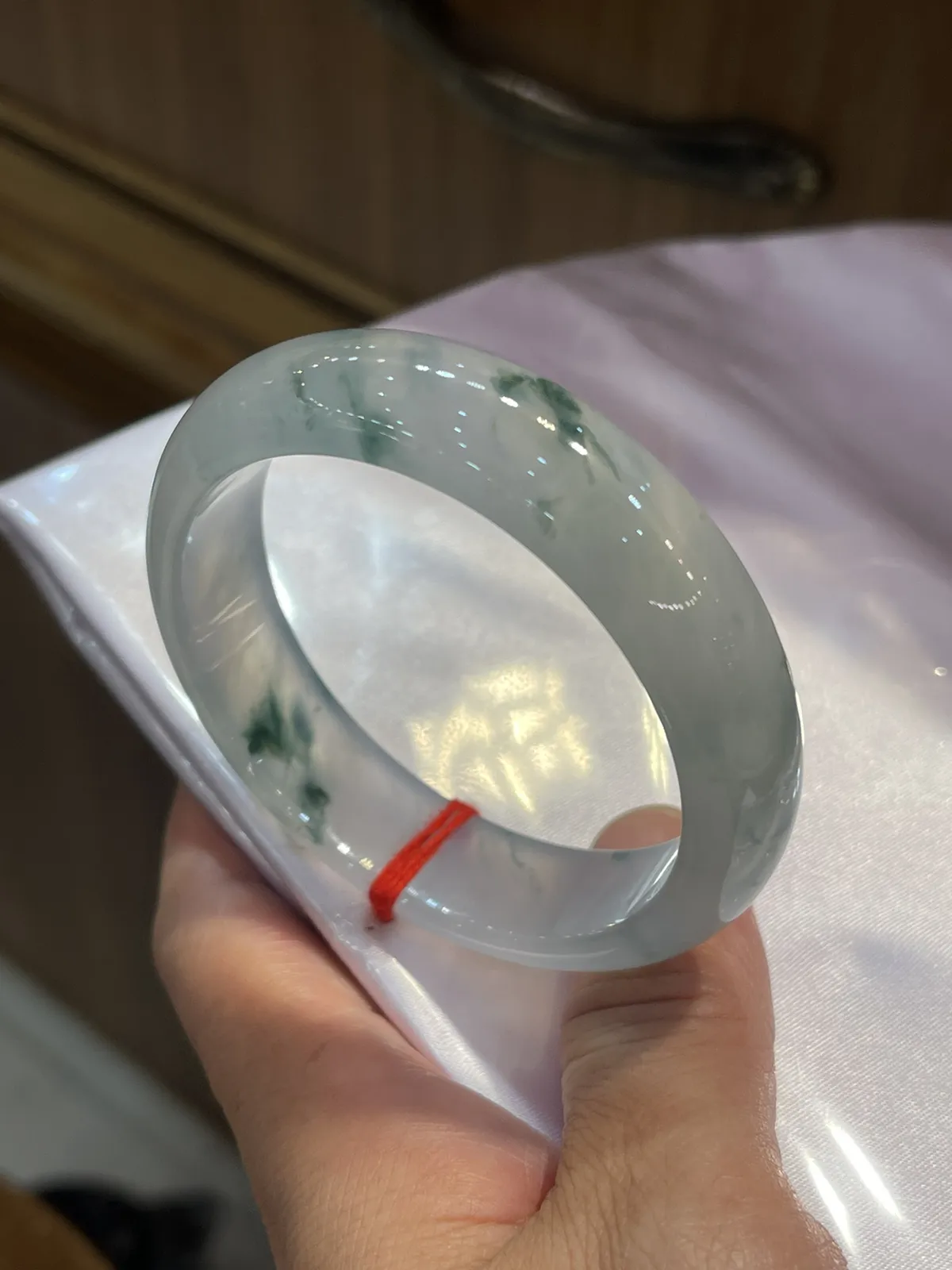 缅甸翡翠A货，冰飘花的正圈手镯，上手效果非常好，富贵一生，平安健康ML