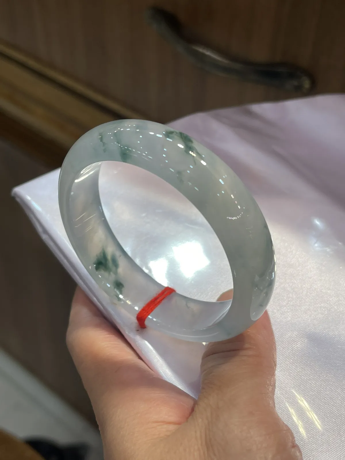 缅甸翡翠A货，冰飘花的正圈手镯，上手效果非常好，富贵一生，平安健康ML