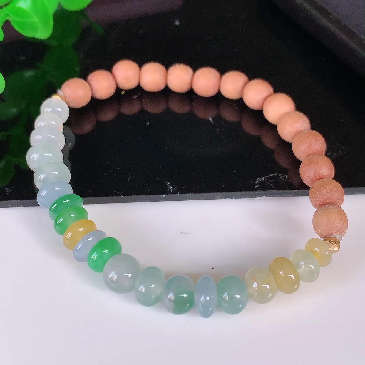 自然光实拍，冰种多宝翡翠搭配香木手链手串，水润秀气，料子细腻，清爽，高档大气，自戴送礼佳品！#1.31取一尺寸6.5mm