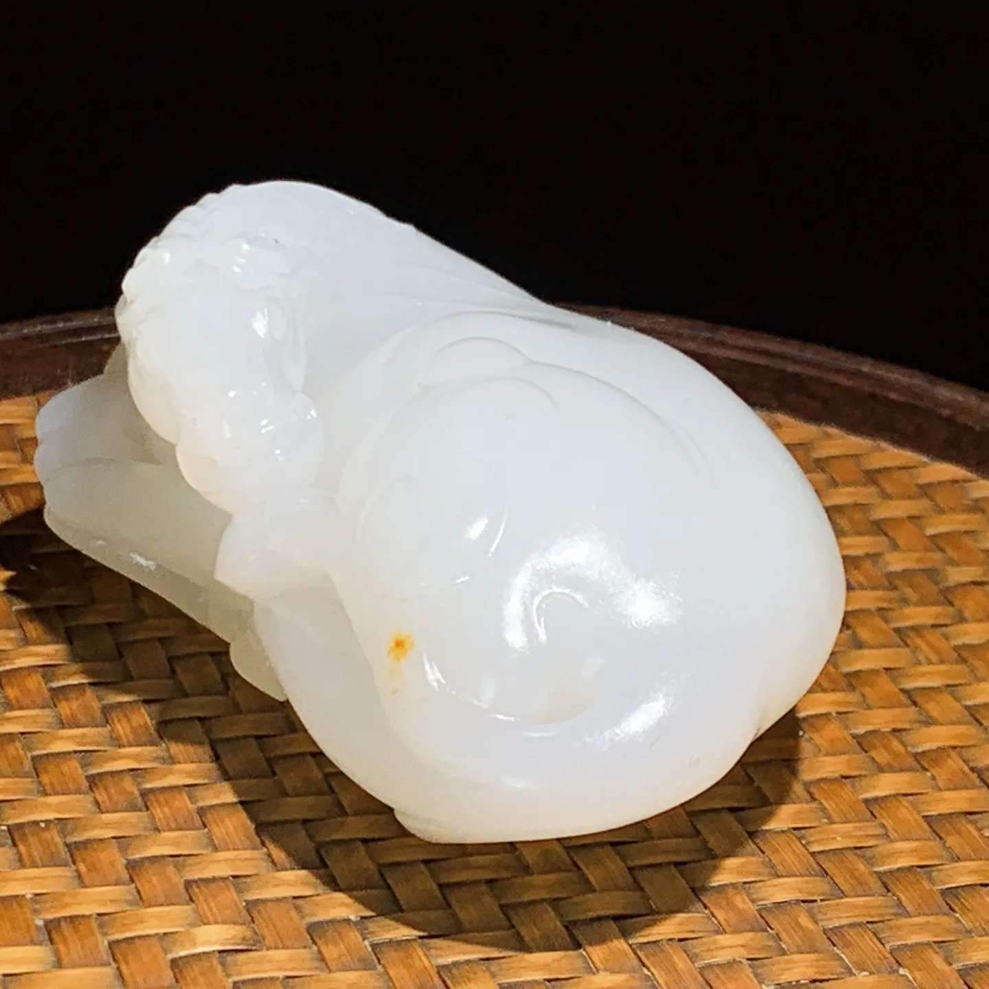 和田玉马到成功把件。尺寸77/47/28重145克 玉质细腻油润 底色纯净 脂粉好，品质好！lt250802