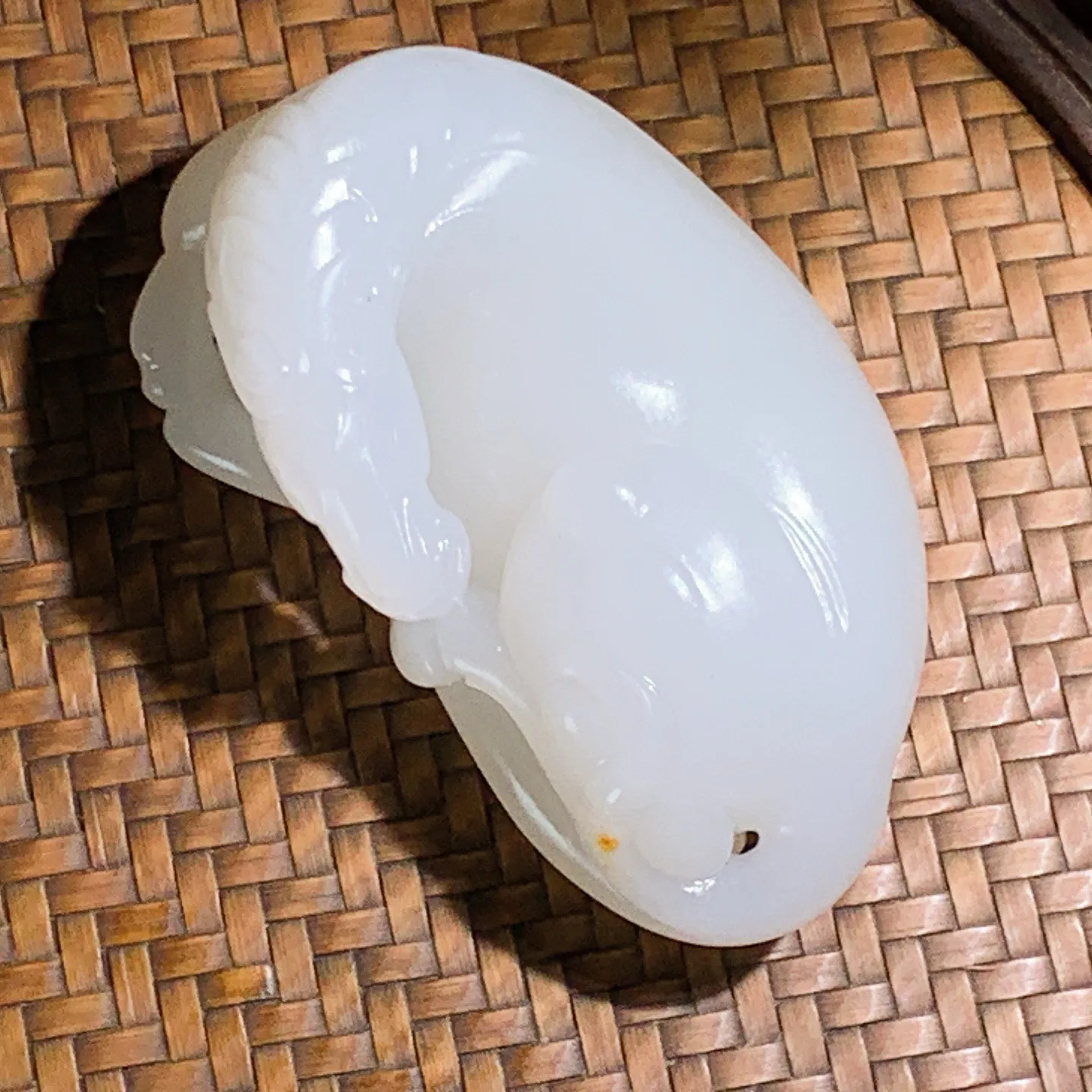 和田玉马到成功把件。尺寸77/47/28重145克 玉质细腻油润 底色纯净 脂粉好，品质好！lt250802