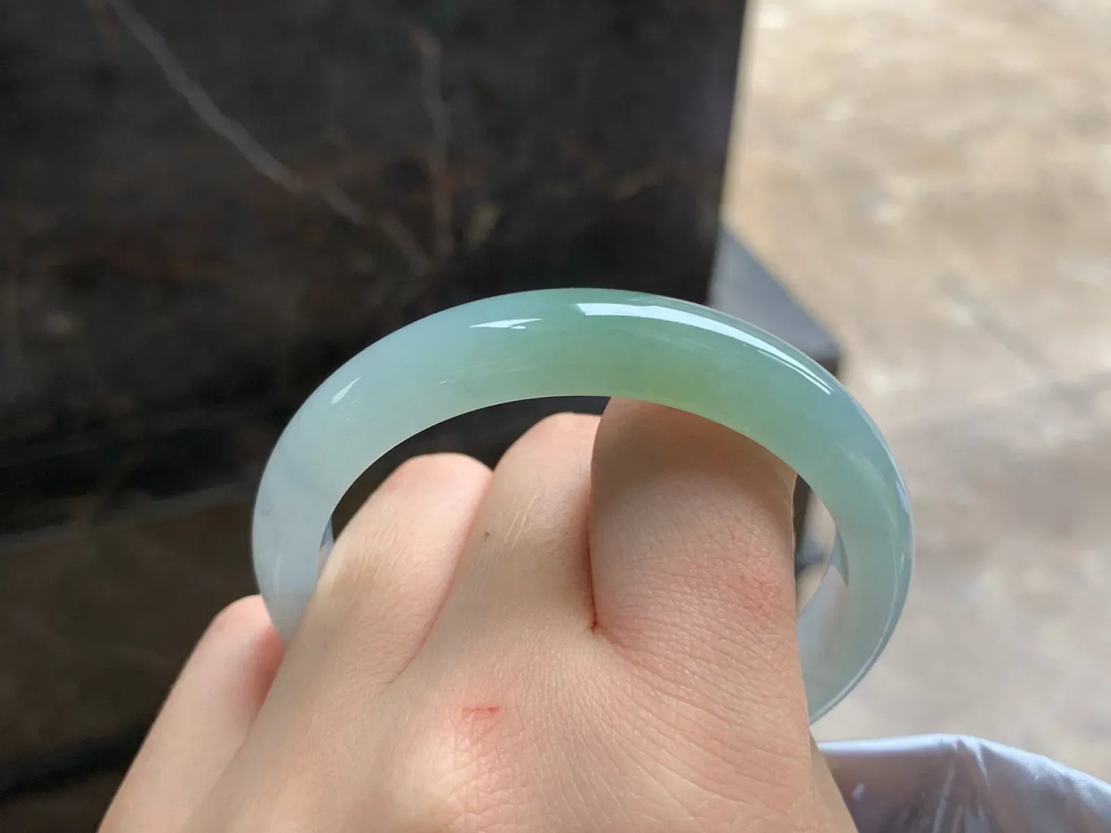 53-11-7.3

糯冰种手镯^_^水润冰透