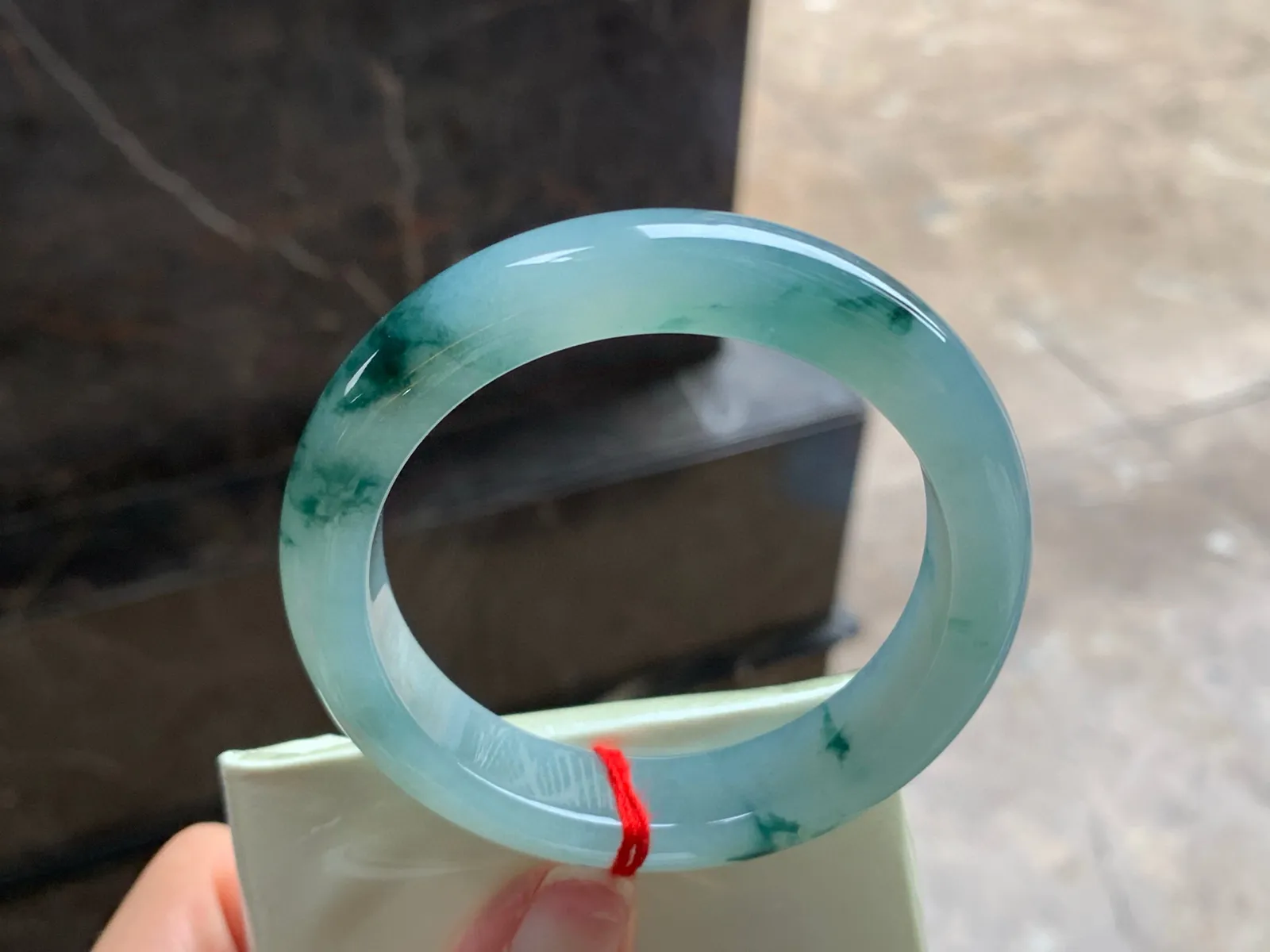 54.5-12.4-9.1

蓝花手镯^_^飘花灵韵