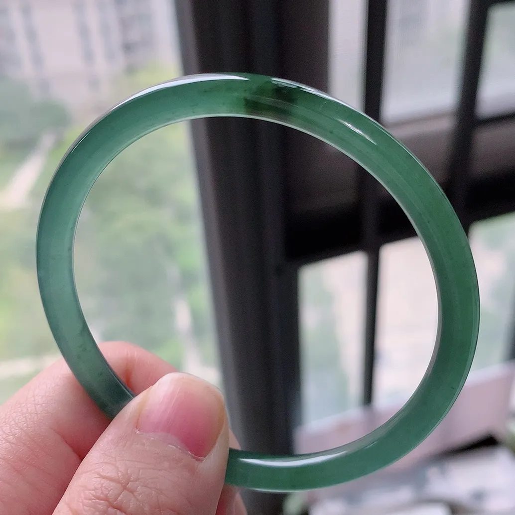 57圈口 冰种飘花翡翠圆条手镯：自然光实拍，天然A货翡翠 底子细腻  种老肉细   上手大气上档次！011.3尺寸57-5.6mm