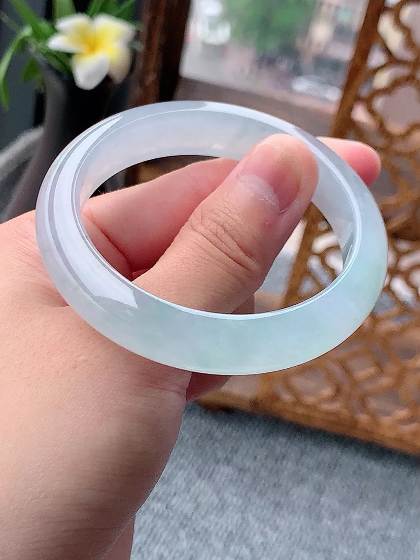 a货翡翠老坑冰种飘花正装正圈手镯51-52小圈口  尺寸51×11.2×7.5mm 重量43.78g 0803