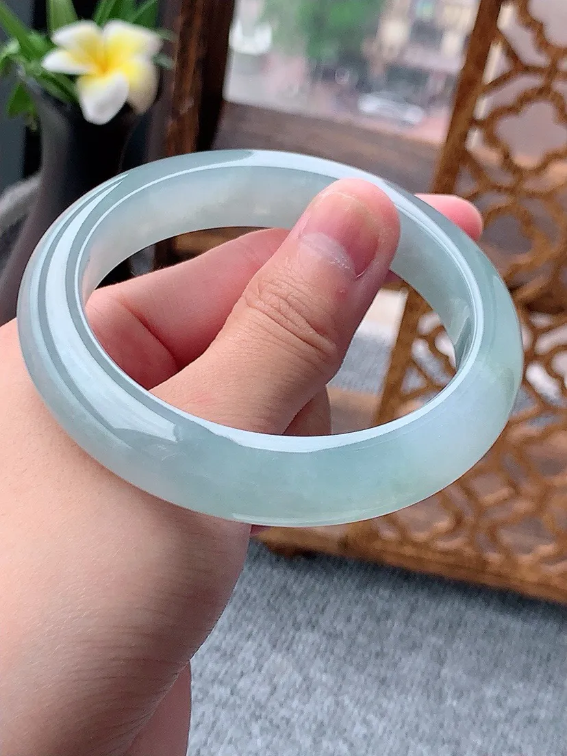 a货翡翠老坑晴水正装正圈手镯56-57圈口 尺寸56.8×12.3×8.8mm 重量64.40g 0803