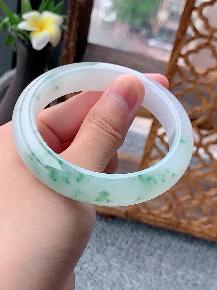 a货翡翠老坑冰种飘花正装正圈手镯56-57圈口 尺寸56×12.6×8.6mm 重量65.10g 0803